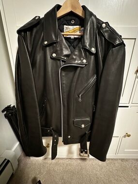 Schott NYC Black Leather Schott Motorcycle Jacket nearly mint condition